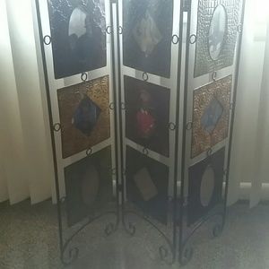 Wall ornament / picture frame